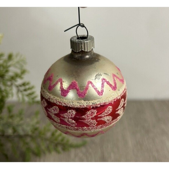 Vintage Shiny Brite Mercury Glass Pink Silver Christmas Valentines Tree Ornament - Picture 1 of 7